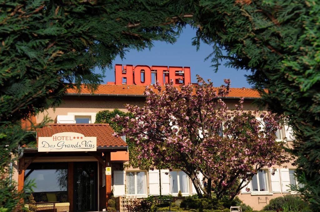 Logis Hotel Des Grands Vins Fleurie Esterno foto